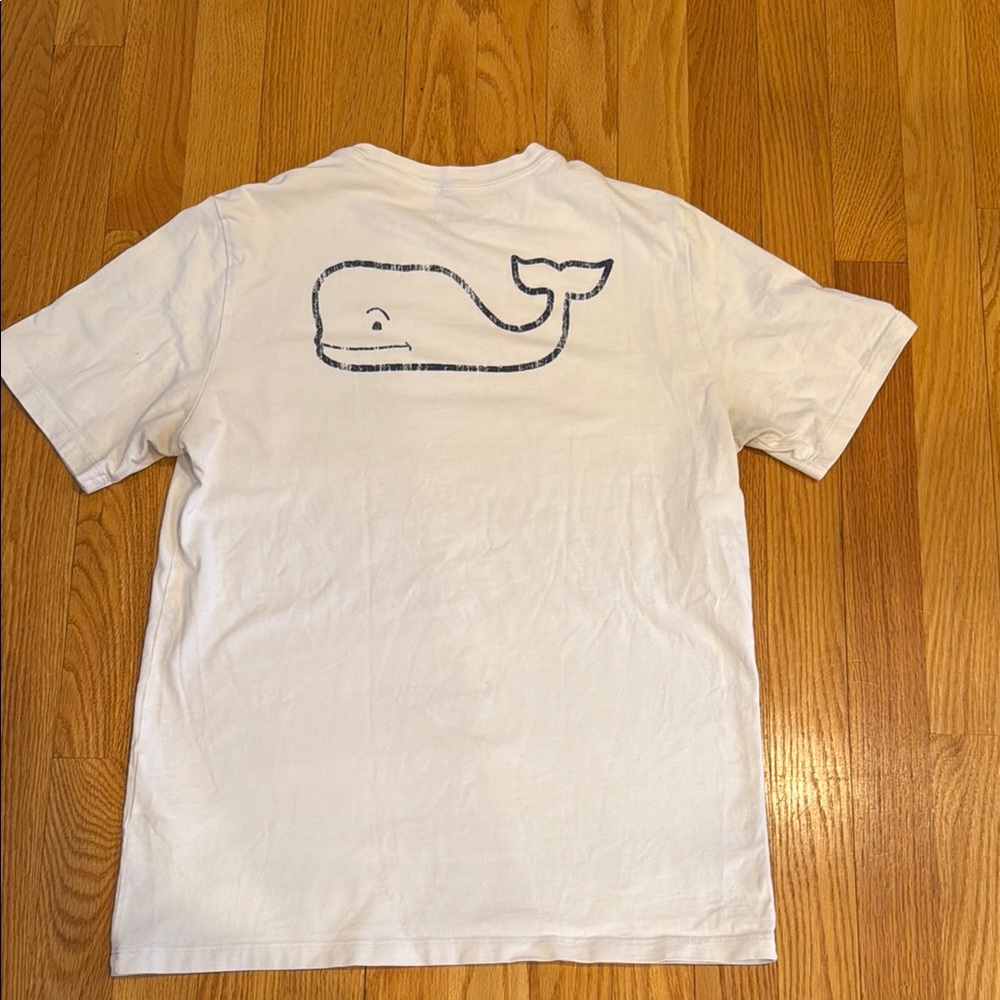 🐳Vineyard Vines White Whale T-Shirt boys size 16 large